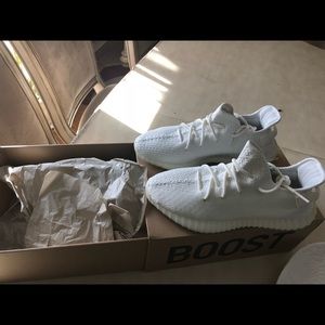Yeezy V2 triple white